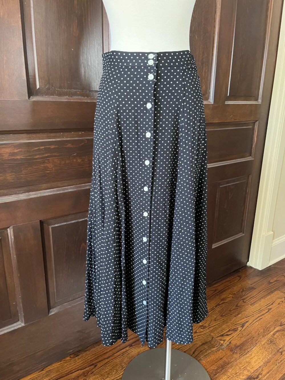 EXPRESS Vintage Maxi Skirt Sz S Black Polka Dots Button Front Rayon Made in USA - Picture 3 of 9